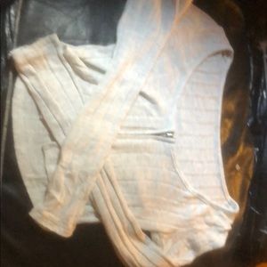 Long sleeve crop top